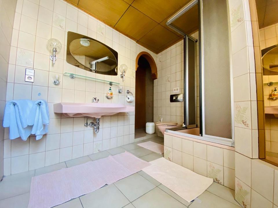 קלוטן Gasthaus Castor מראה חיצוני תמונה